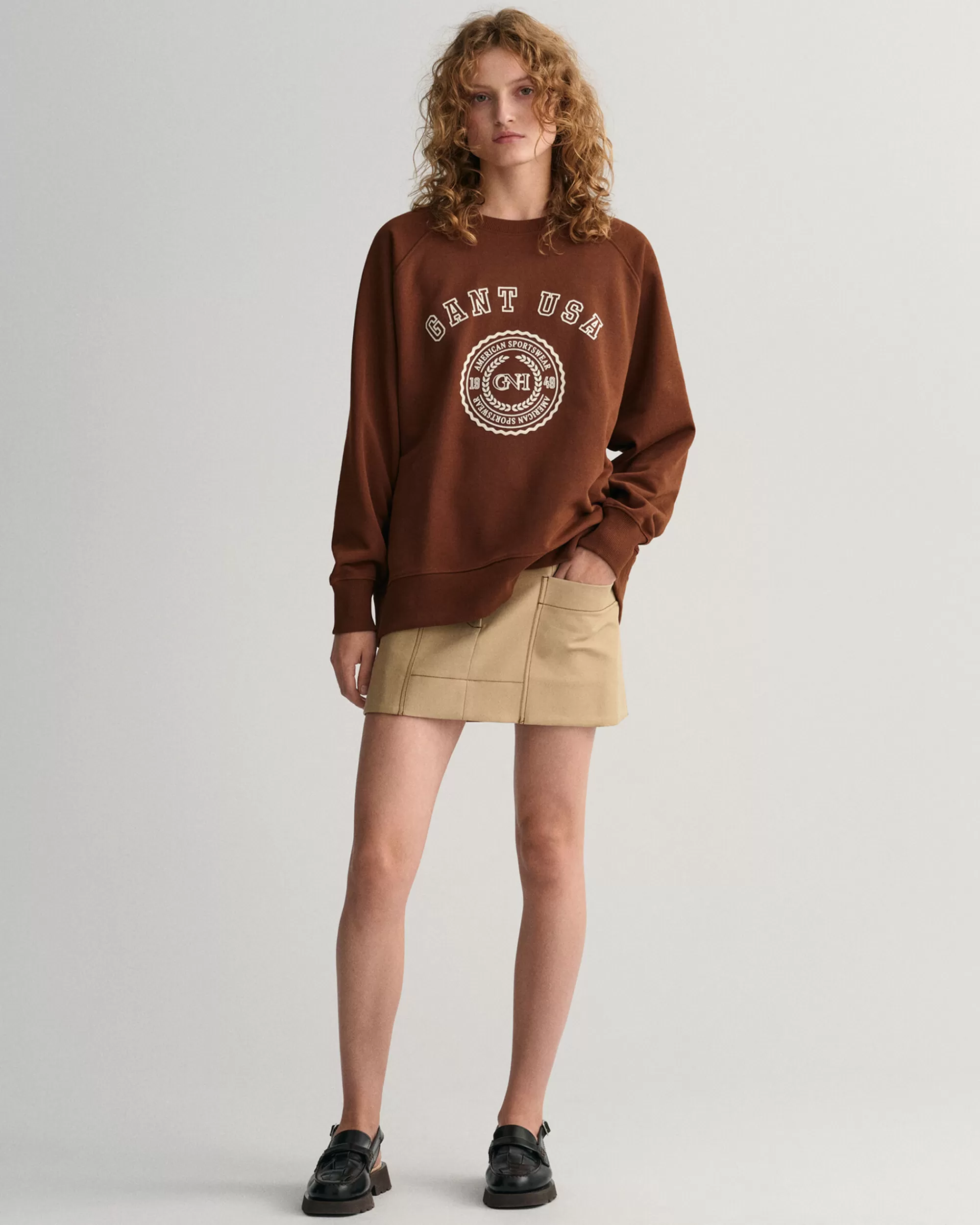 Hupparit & Collegepaidat^GANT Oversized Fit -Mitoitettu Usa -Collegepaita Jossa Pyorea Paantie Mahogany Brown
