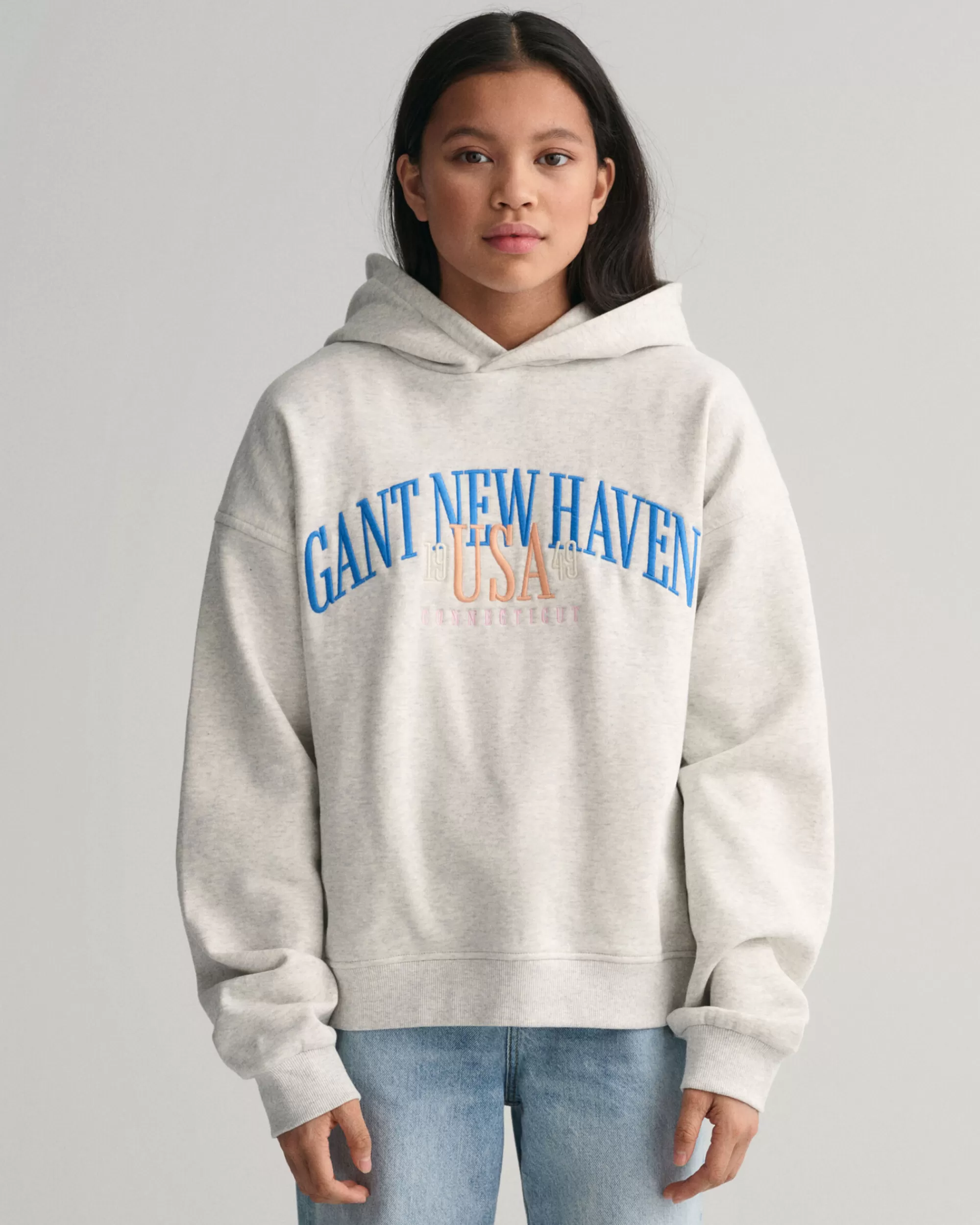 Collegepaidat & Hupparit^GANT Teen Girls -Malliston Oversized Fit -Mitoitettu Usa -Huppari Winter Grey Melange