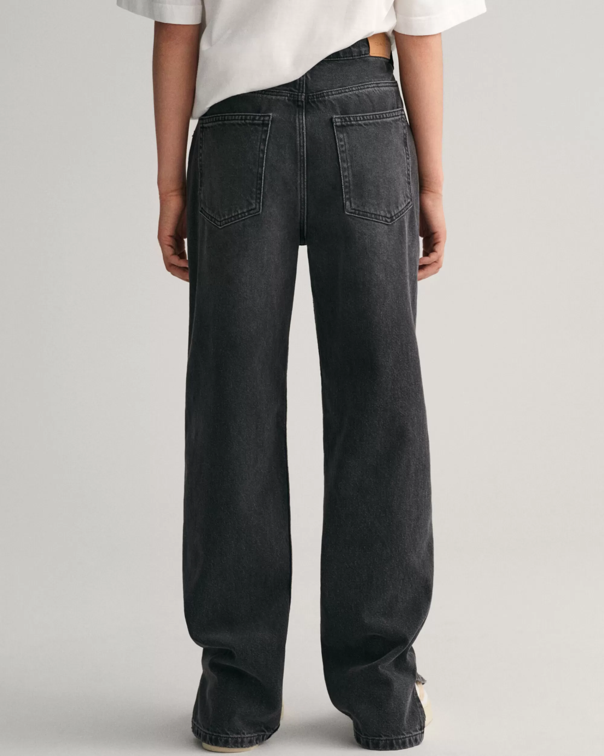 Housut^GANT Teen Girls ‑Malliston Suoralahkeiset Farkut Joissa Halkiot Lahkeissa Black Worn In