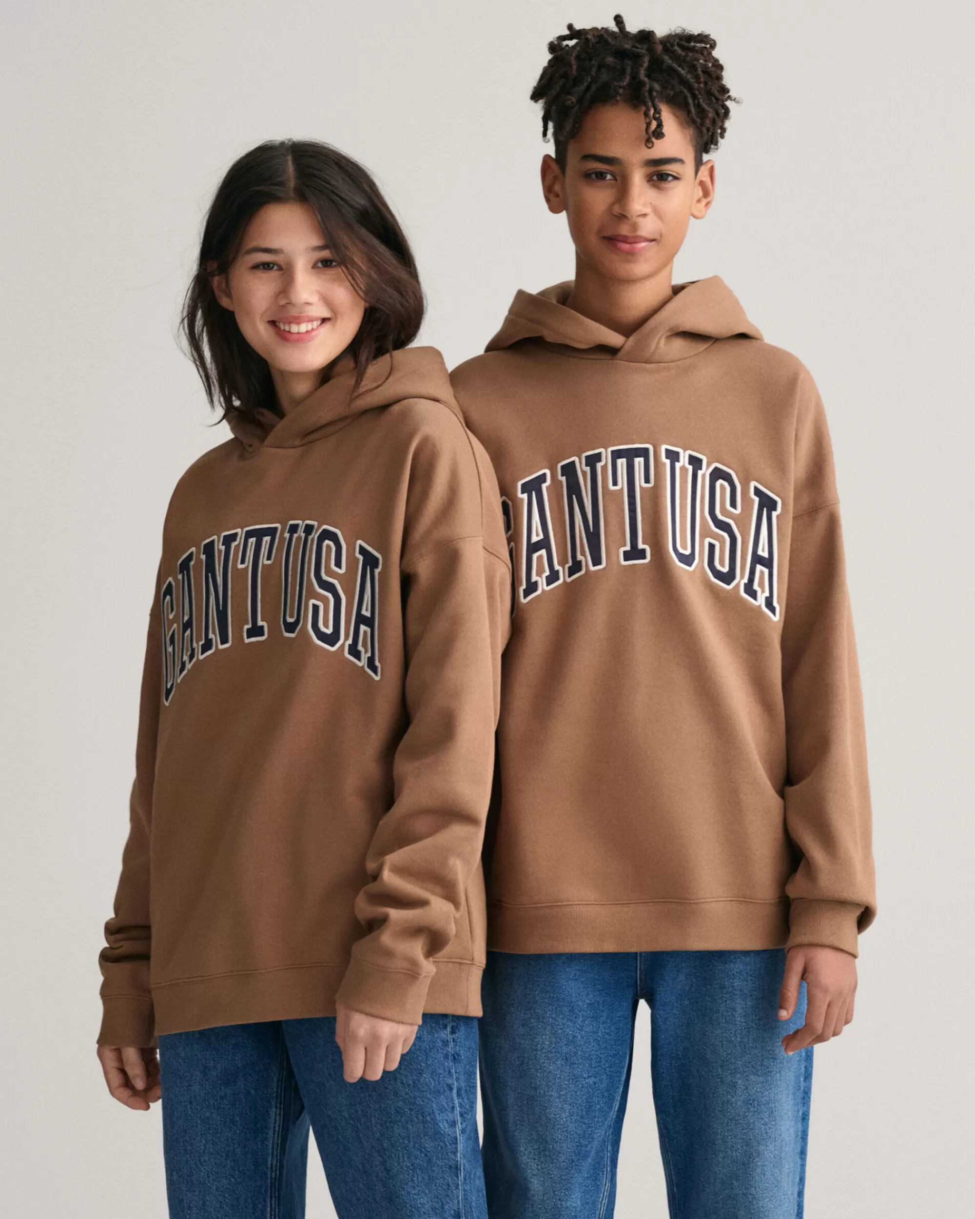 Collegepaidat & Hupparit^GANT Teens-Malliston Oversized Fit -Mitoitettu Usa -Huppari Cocoa Brown