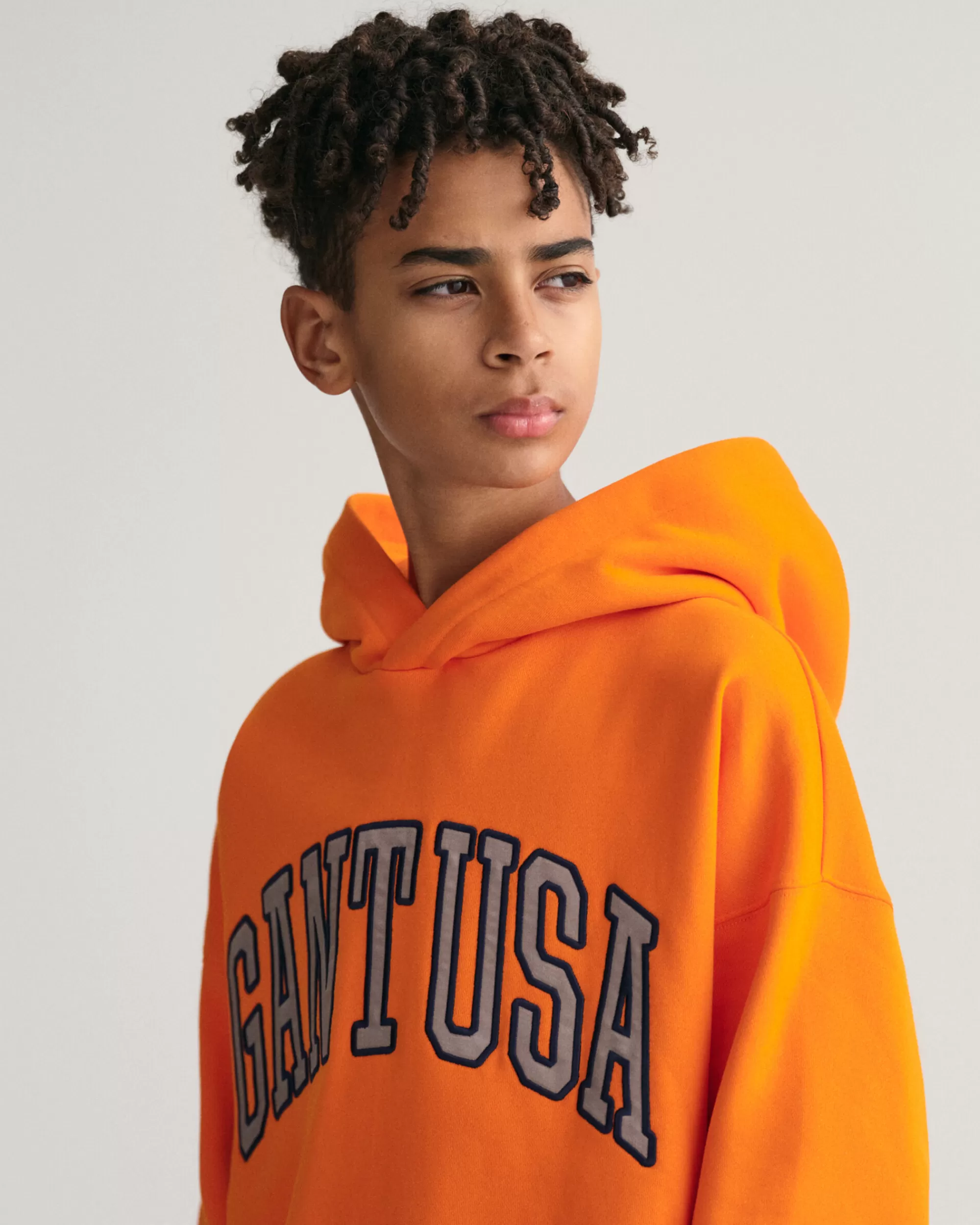Collegepaidat & Hupparit^GANT Teens-Malliston Oversized Fit -Mitoitettu Usa -Huppari Vivid Orange